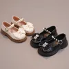 Детская кожаная обувь для девочек, простая блестящая школьная универсальная обувь, детские нескользящие модные туфли с толстым мишкой на толстой подошве, 240119