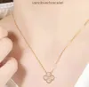 Designer Van Clover Necklace Cleef Four Leaf Clover Necklace Fashion Fourleaf Clover Titanium Steel Classic Designer Jewelry Par Necklace Womens Zircon Pendan