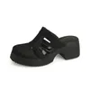 Sandalias Moda Mujer Zapatos de verano Tacones de bloque de cuero Damas Diseñador de lujo Mules Punta redonda Gatito Negro Marrón