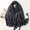 Lenços 2024 Moda de luxo Mulheres VISCOSE VISCOSE Navia azul geométrica Tassel Tassel Hijab Shawls e envolve Lady Foulards ECHARPE MULIMENTO SJAAL