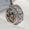 디자이너 Tiffaney Jewelry T Family 925 Sterling Silver Luxury 세트 남성과 여성을위한 중공 조각 된 꽃 반지가있는 고 탄소 다이아몬드 반지