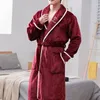 Vêtements de nuit pour hommes Jodimitty Hommes Flanelle Peignoir Hiver Robe chaude à manches longues en peluche châle mâle bain salon chemise de nuit vêtements de maison