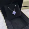 Luxury Love Clover Designer Van Charm Pendant Halsband för kvinnor Lätt Purple Stone Diamond Goth Sailormoon Moissanite Chain Choker Halsbandsmycken