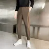 Pantaloni da uomo stile coreano moda larghi casual piccoli piedi sottili classici pantaloni da uomo d'affari a pieghe semplicità classica