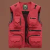 夏のアンロードメンズ米国戦術的なハイキングベスト植物飼料飼料メッシュ貨物袖のジャケットツールポケット5xl 240202