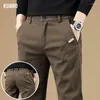 Pantaloni da uomo KUBRO 2024 Autunno Accogliente Cotone Business Casual Uomo Dritto Slim Fit Elegante Marchio di Moda Abbigliamento Elasticità Pantaloni