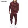 Abbigliamento da strada uomo casual con cappuccio e pantaloni set 2024 primavera camicia sportiva a maniche lunghe con cerniera con cappuccio set di due pezzi abbigliamento sportivo da uomo 240205