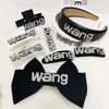 Haarspangen Mode Retro WANG Alphabet Flash Bohrer Clip Frauen Hinterkopf Hai High-End-schwarze Persönlichkeitsaccessoires