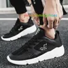 Fly Tkaing Air Cushion Buty do biegania dla mężczyzn Outdoor Sport Trener Lace Up Men Buty sportowe Buty modowe Buty do chodzenia duże rozmiar 46 L42