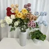 Fiori decorativi 8 teste / ramo Mini boccioli di rosa Fiore artificiale Decorazione della casa nuziale Accessori per la camera