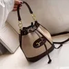 Nowa modna modna, swobodna ramię w stylu Western Crossbody Torka na Instagramie 2024 78% zniżki na sklep hurtowy