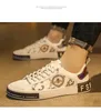 Spring Men Shoes Trend Trend Ceamne Casual Shoes Flowers Print White Flats Skateboard Shoes Street Cool Slip-On Sneakers 240126