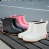 Dames Regenlaarzen Instappers Waterlaarzen van hoge kwaliteit Waterdichte schoenen Rubberen regenlaarzen voor dames Tuinoverschoenen Antisliplaarzen 240125