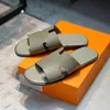 Pantofole da uomo 5A Sandali in pelle di design di alta qualità Infradito Sandali in pelle di vitello Heritage Scivoli casual da spiaggia grandi pigri estivi