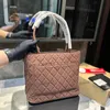 Havaalanı çantası moda kadın omuz çantası 30cm geyik cilt elmas klasik nakış büyük logo lüks el çantası kol altı çanta seyahat alışveriş çantası moda çanta rahat çanta