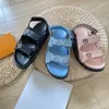 Designer dames klittenband sandalen Hoge kwaliteit Dames Diamond Slides Kristal kalfsleer Casual schoenen Gewatteerde platform Zomerstrandslippers
