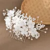 Grampos de cabelo pequenos grânulos pente flor acessórios de casamento feminino cabeça branca jóias meninas pérolas decoração de água doce floral bijoux