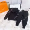 Set di abbigliamento per bambini e ragazzi Felpe con cappuccio e pantaloni a maniche lunghe firmati Set per ragazzi e ragazze Tute di lusso Abiti per bambini Tute sportive Set di vestiti