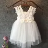 Flickklänningar flickor garn kjol barn virkning spetsklänning ärmlösa blommor prinsessan fancy klänning bröllop fest avslappnad