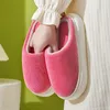 Pantoufles confortables à fond souple et antidérapant pour femme, pantoufles d'intérieur chaudes d'hiver, chaussures de Couple à semelle épaisse en velours côtelé et coton