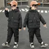 Ensembles de vêtements enfants hiver pour tout-petits garçons poches hauts à capuche pantalons épais deux pièces bébé tenues de couleur unie 2-13 ans