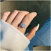 Banda anéis de luxo designer anel de diamante para mulher qua 925 esterlina sier 8a zircônia cúbica gelado redondo quadrado noivado casamento e dhtn4