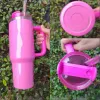 Nuovi bicchieri da 40 once Black Chroma Pink Flamingo Adventure Quencher H2.0 Bicchieri per auto isolati in acciaio inossidabile con manico e bottiglia d'acqua in cannuccia