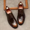 Robe chaussures italiennes en cuir verni hommes de luxe britannique tendance plate-forme véritable élégant mariage social richelieu mâle