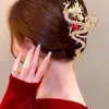 ヘアクリップ2024女性のための中国ドラゴンイヤーアクセサリーガールレッドビーズメタルラインストーンピンファッションジュエリーティアラ