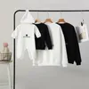 Familjsmatchande kläder Spring Mother Kids Mom Daughter Son Baby Sweatshirts Top Look Jersey Mommy and Me kläder 240122