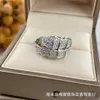 Bijoux de luxe Bagues Baojia Large Conseil Bijoux à la mode Bouche ouverte Femmes avec conception de niche Bague en forme de serpent en diamant complet pour les couples Jbuy