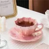 Ensemble de tasses à fleurs simples avec soucoupe, pétales, thé en céramique, petit café européen Chic, cadeau de bureau et de maison, 240129