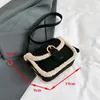 Kvällspåsar Autumn Winter Plush Bag Women's Korean Retro Small Square Handväskor 2024 Suede Lamb Wool Patchwork Shoulder Crossbody