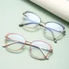 Solglasögon Frames 2024 Cat Eye Metal glasögon Kvinnliga glasögon Fram Transparent Lens Opticos Para Mujer Vintage Triangle