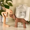 Trähund och mänskligt hantverk Figurin Creative 3D Home Office Decoration Man Staty Wood Toy Desk Eco Friendly 240123