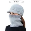 BERETS 2PCS/セット女性冬の編み帽子ネックゲイターセット豪華なベレー帽フリーススカーフカジュアルウォームニットアクセサリー