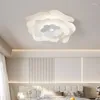 Światła sufitowe Nordic Lampy gospodarstwa domowego Kreatywne płatki do sypialni Oprawy Nowoczesne LED Żelazne Kwiat Oświetlenie salonu
