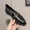 Luxo pequeno sapatos de couro mulher apartamentos dedo do pé pontiagudo oxford senhoras 2way calçado corrente mocassins femme tamanho grande 4243 tênis feminino 240126