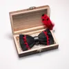 Eastepic Handmade Feather Bow Tie Brosch trälåda Set Mens utsökta tillbehör för bröllopsfest födelsedagspresent slips 240202