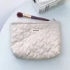 Cosmetische tassen 1 stuk Eenvoud Liefde make-up tas voor vrouwen Reizen Draagbaar Hartstijl Snoep Kleur Zacht Munt Oortelefoon Handtas