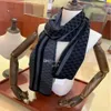 2024デザイナーブランドカシミアメン女性冬の温かいショールユニセックス格子縞のスカーフファッションスカーフ180x30cmスーパース