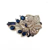 Broches Vintage strass bleu verre broches filigrane alliage accessoires pour la décoration des femmes