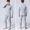 Sous-vêtements thermiques masculins Pyjamas d'hiver à cou rond élastique à cou rond avec une toison épaisse de doublure slim pour le sport