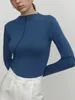 여자 T 셔츠 mdug 반 터틀넥베이스 셔츠 2024 스프링 및 가을 패션 베벨 디자인 장거리 풀 오버 내부의 슬림 한 디자인
