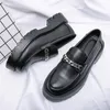 Plattform loafers män tjocksolat bröllop svart formell affärsslipning läder ökar casual skor 240129