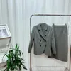 Tweedelige jurk Insozkdg Herfst Commuter Business Wear 2-delige set Premium grijze blazer Vintage kokerrok Koreaans eenvoudig pak Dames