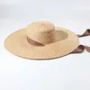 Ins Fashion Big Brim Straw Hats for Women Sunmmer Owwony słoneczne czapki z paskiem na szyję Panie UV Ochrona wakacyjna 240127