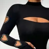 Blusas de mujer Blusa sexy para mujer Cuello simulado Cuello cuadrado Camiseta ajustada Ahueca hacia fuera Manga larga Costura de encaje Cuentas Decoración Jersey Tops