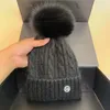 Feal fox Pom Women Hat Natural Fur Winter Hat Beanies Hat Fowmen Fashion Warm Wool Ski Real PomPom Hat 240125