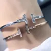 Bracelet de marque classique avec lettre T, bijoux en acier inoxydable, cadeau pour femmes, 2024